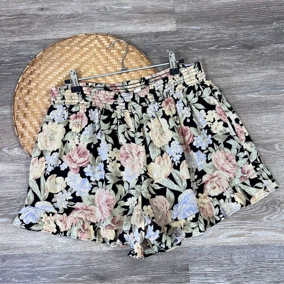 American eagle floral printed ruffle shorts - Picture 2 of 6